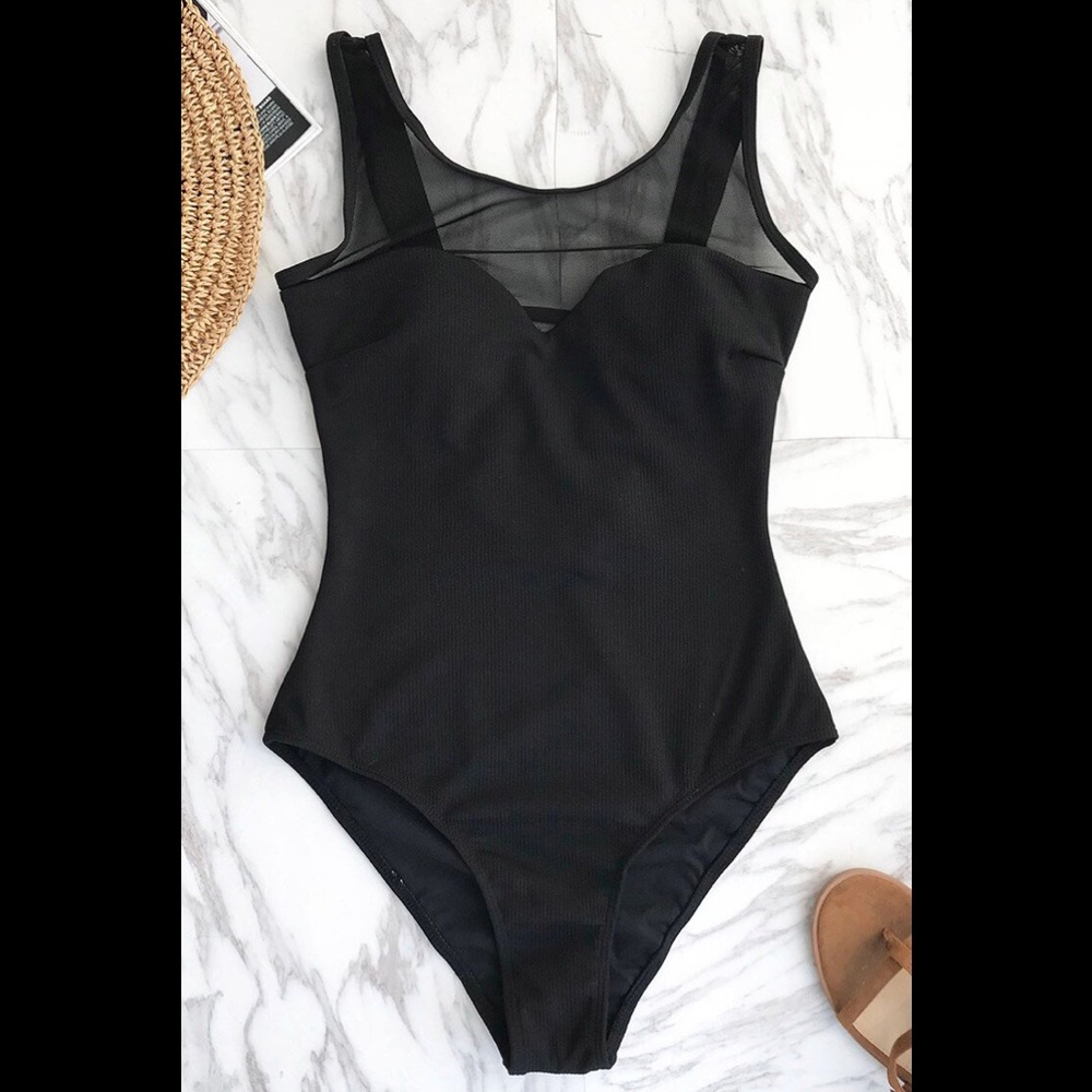 CUPSHE Crush On You One Piece